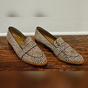 AEROSOLES Black and Tan Animal Print Loafers